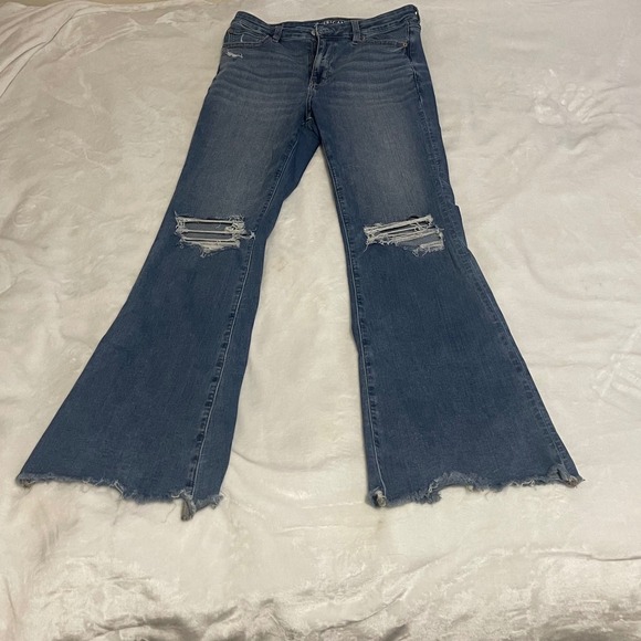 American Eagle Super High-Rise Flare Jeans Size 8 Ripped Distressed Hem - Picture 1 of 11